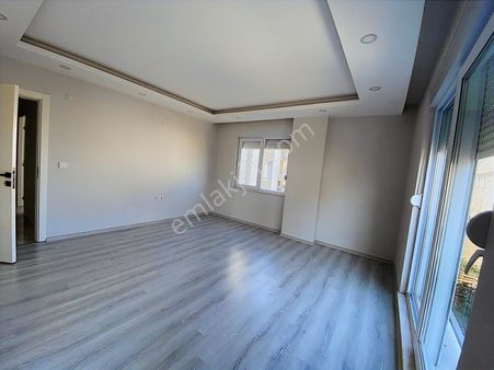 Tramvay Ve Akdeniz Şifa Hastanesi Yakını 2+1 Satılık Daire