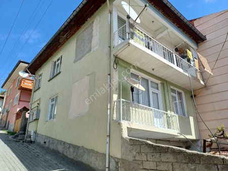 Kastamonu - Tosyada Satılık 3 Katlı Bahçeli Beton Ev Fiyat Düştü