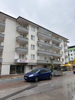 Çift Balkon Ayrı Mutfaklı Cadde Üzeri Kiralık!!