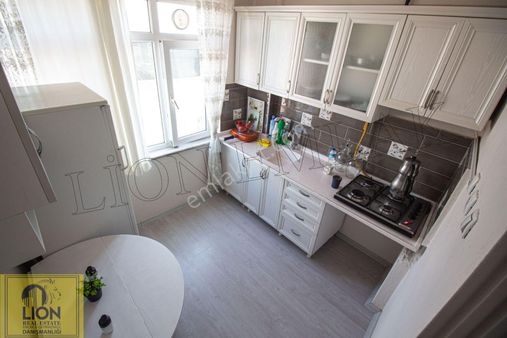 🟨⬛ Bandırma 17 Eylül'de İşlek Ana Cadde Üzerinde Kiralık 2+0 Daire🟨⬛