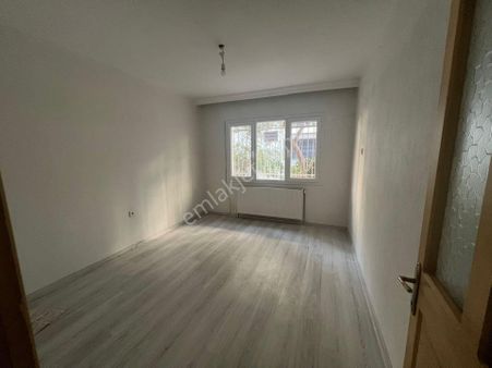 Buca İşçievleri Yiğitler Mahde 2+1 95m2 D.gazlı Ayrı Mutfak Ferah Daire