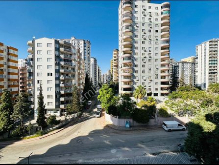 Atabey'den Turgut Özal Bulvarı Gündoğdu Okulu Civarı Kapalı Mutfaklı 4+1+ç.banyolu Satılık Daire