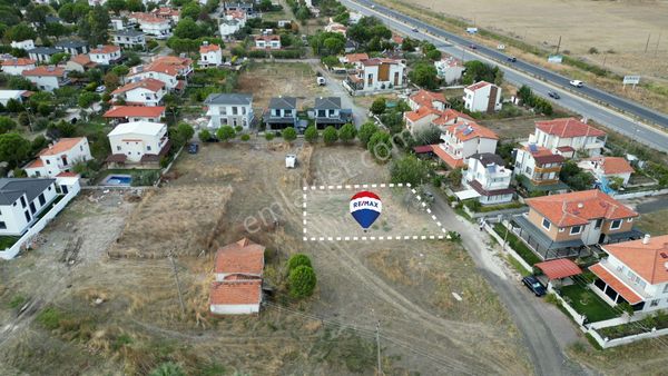 Ayvalık Altınova'da Yola Ve Sahile Yakın Satılık İmarlı Arsa
