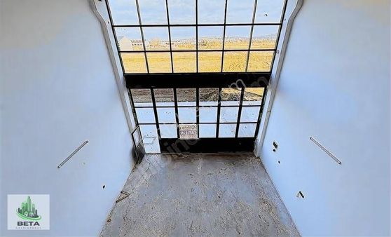 Beta Gayrimenkul'den Sultan Şehir Sanayi Satılık 220m2 Dükkan