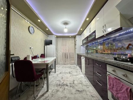 Kanuni Mahallesi'nde Genç Binada 3+1 Daire!