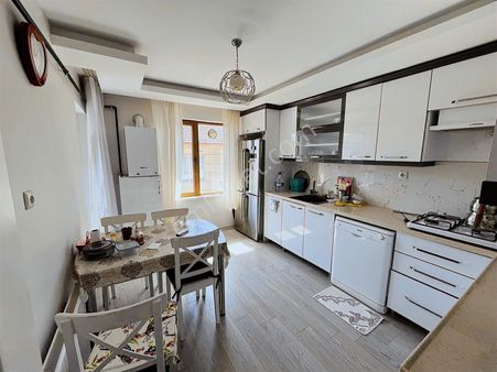 /lider'den/süper Lokasyonda Cadde Üzeri 3+1 Güney Cephe Daire/