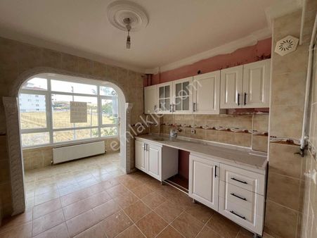 /lider Gayrimenkul'den/ Yıldırım Mah 3+1 Ara Katta Daireler...