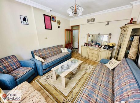 Hıdırlık'ta Köşe Konumda 3+1 Daire