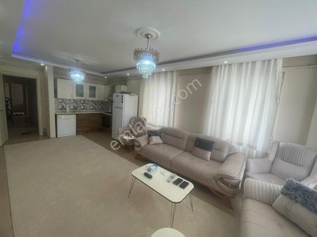 Cumhuriyet Mahallesinde 2+1 Geniş Satılık Daire