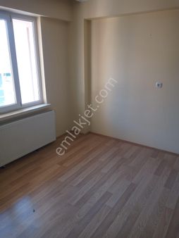 Afyon Tezcan Emlaktan Fatih Mahallesinde 3+1 Kiralık Daire