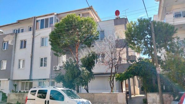 Ayvalık Sarımsaklı Merkezde Denize Yakın 2+1 Satılık Daire