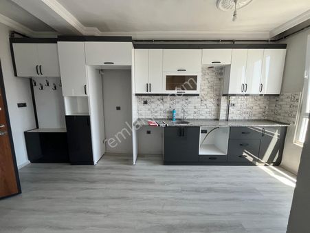 Çarşi Merkezde Satılık 2+1 Masrafsız Doğalgazlı Daire