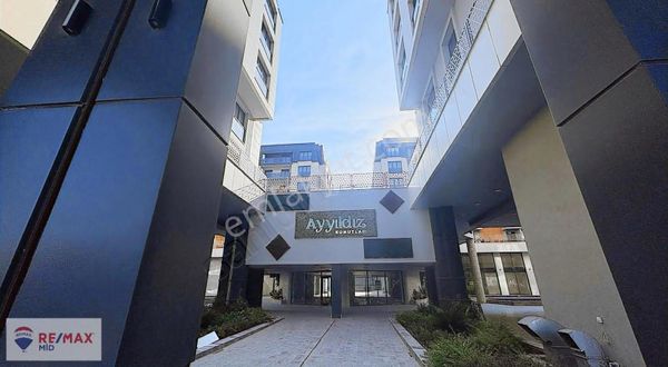 Remax Mid Ayyıldız Sitesinde Satılık 3+1 Daire
