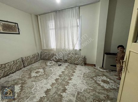 T Reis Mah Satılık 1+1 Y Giriş Daire Cengiz Topel Cad Yakın