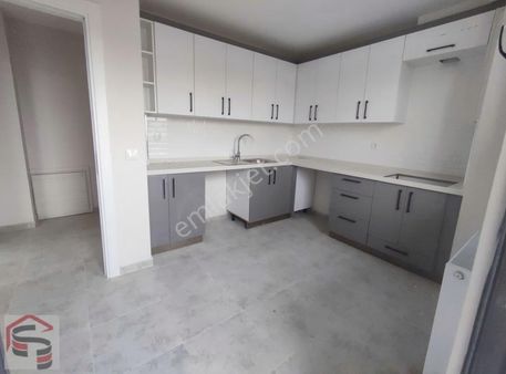 Darıca Nenehatunda Kiralık Sıfır Arakat Daire Asansörlü 2+1 90mt
