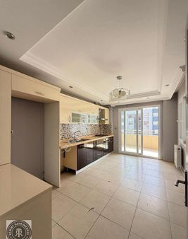 Demirel Yeşil Fırın Orda 4+1+g Odalı K.mutfak Geniş Oturumlu Satılık Daire Kacırmaaaa