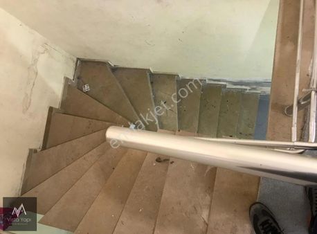 Vista Yapıdan Bağcılarda Satılık Depolu 201 M2 İşyeri