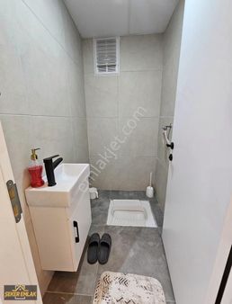 Şeker Emlaktan Söğüt Cumhuriyet Mah.ptt Yakını . 3+1 170 M²daire