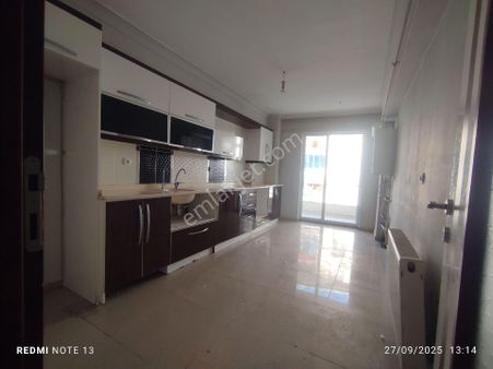 Alsancakta Arakat İskanlı 135 Metre 3+1