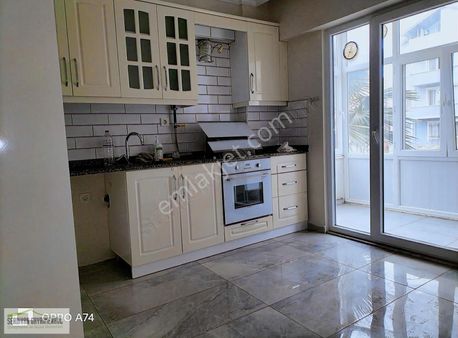 Serdivan Agora Avm Civarında Liralık 2+1 Geniş Daire..