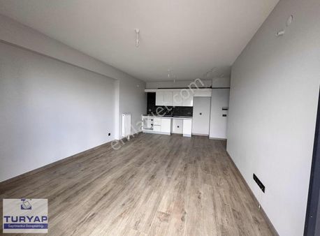 Kiptaş 4 Kiralık Peysaj Cepheli Açık Mutfak