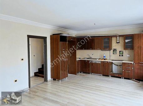 Sancaktepe Alice Village Dört Balkonlu Satılık Çatı Dubleksi