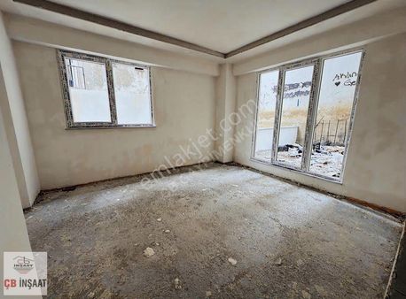 Çb'den Gümüşpala Mh 2+1 75m2 Bahçe Çıkışlı E5 Dibi Satılık B.kat