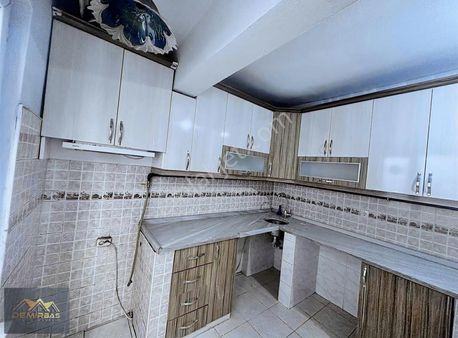Demirbaş Gayrimenkulden Kiralık 2+1 Daire
