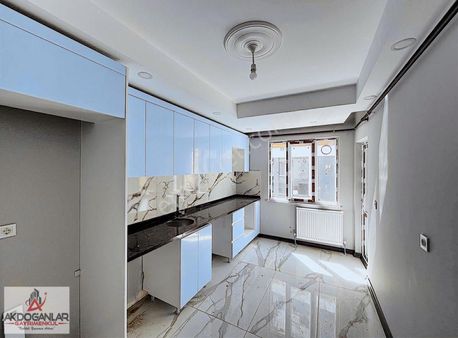 Akdoğanlardan İstasyon Tepe Mevkii Satılık Ön Cephe Sıfır 2+1