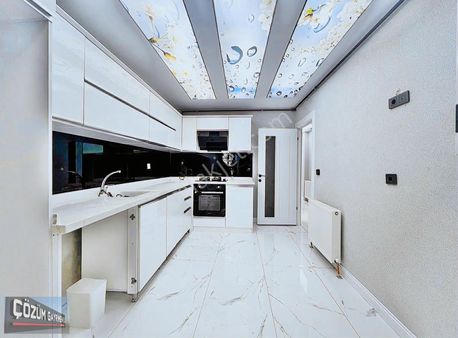 Çözüm'den 3+1 Full Yapılı İskanlı Kombili Çift Banyo Cam Balkon