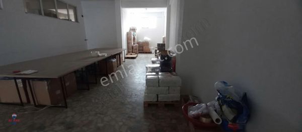 Ferhatpaşa'da Önüne Araç Yanaşır Alternatifli Düz Giriş