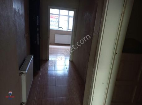 Turgut Reis Mah Yan Yola Komşu 190 M2 Arsa