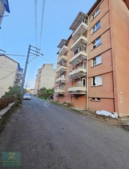 Anadolu Gayrimenkul'den Bucak Mahallesi'nde Kiralık Sobalı Daire