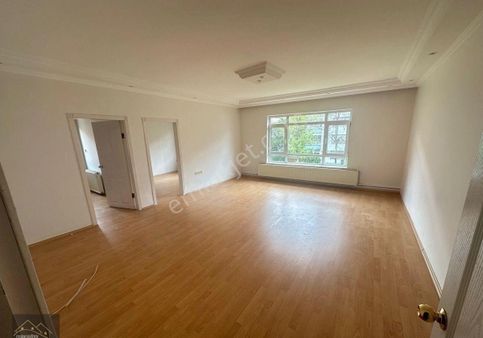 Reşadiye'den Dikmen Naci Çakır'da Kat'ta Bağımlı 3+1 Yapılı Daire