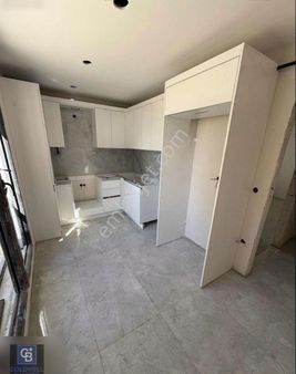 Arnavutköy Mustafa Kemal'de Satılık Sitede 1+1 Bahçeli Daire