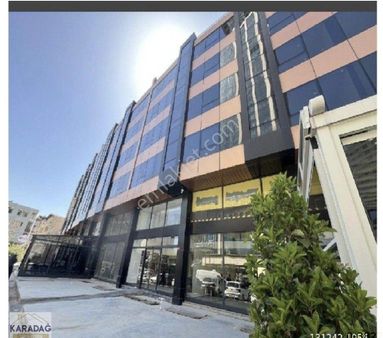 Şişli Esen Tepede Lüxs Yeni Binada Kiralık 1+1 Daire