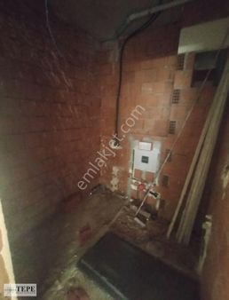 Tepe"den Tek Yetkili İdealtepede 2+1 Balkonlu Kapalı Mutfak