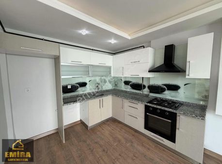 100.yıl'da 7 Katlı 3+1 Dgz+ç.bnyo+ankstre Merkezi Konum