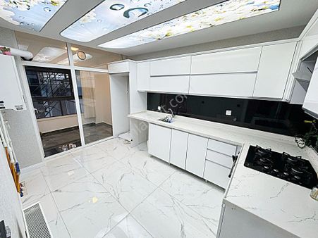 Keçiören Karakaya Mah Zemin Katta Altı Daire Ebeveyn Banyolu Full Yapılı