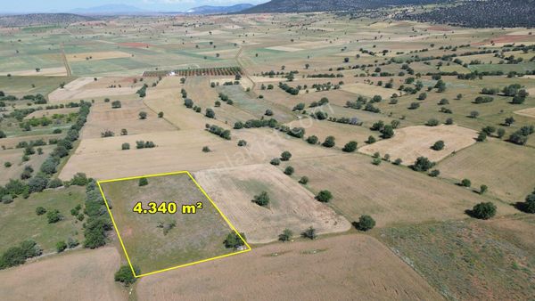 Akören Karahüyük De 4.340 M2 Müstakil Tapulu Tarla