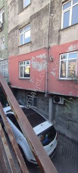 Altınşehir Meydanda 3+1 1.kat Boş Eski Yapı Kiralık Daire