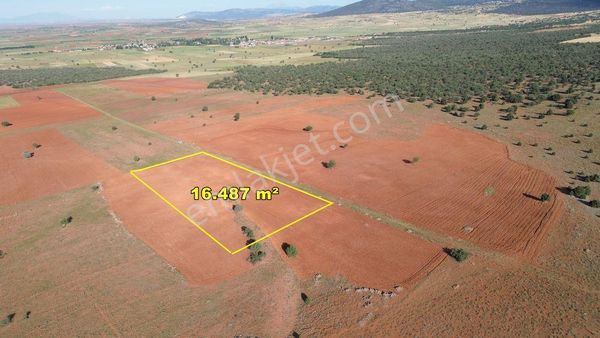 Akören Karahüyükde 16.487 M2 Müstakil Tapulu