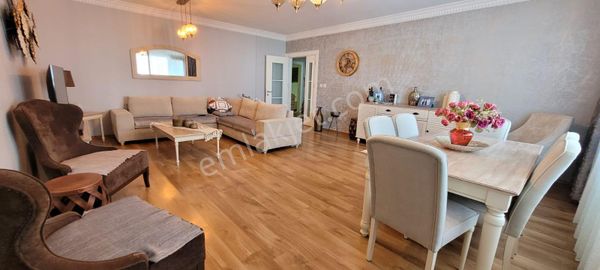 Ümraniye De Net 150m2 3+1 Site Özellikli