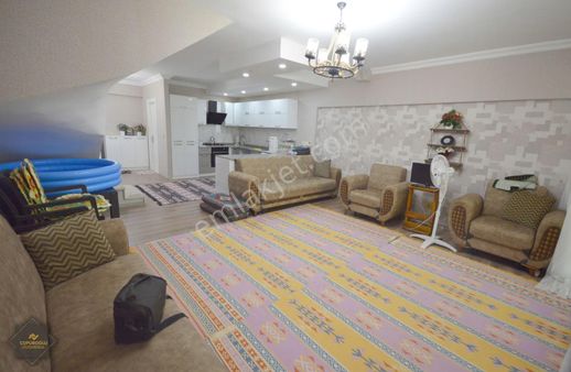 Körkünde Pak Terra'da Eşyalı Bahçeli Kiralık 2+1 Villa Fırsatı !