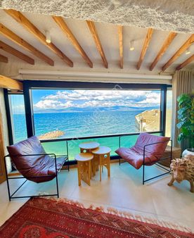 Vb Gayrimenkul Mudanya'da Denize Sıfır, Eşyalı, Modern 2+1 Daire