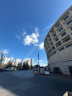 Güven Emlak Dan Büyük Ferah Araç Park Sıkıntısı Yok 210 M2 Dükkan