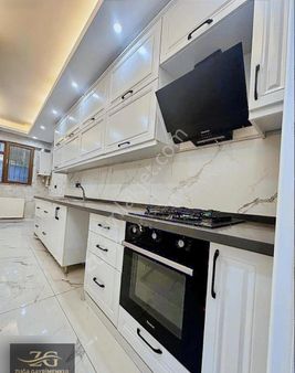 Dikmen Caddesi Üzerinde Muhteşem Lokasyonda 3+1 Satılık Daire