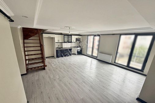 Kızılpınar Da Cadde Üzeri Ara Kat İskanlı Kombili Dublex Daire!!