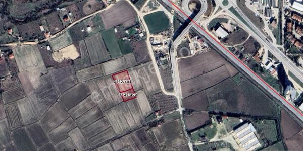 Adrian'dan Kirişhane'de Bitişik 2 Parsel 3927 M2 Tarla