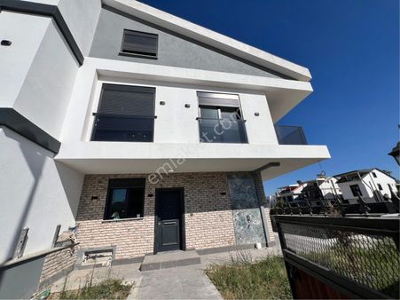 Didim Hisar Mahallesi Koca Mustafa Cad Uzeri 4+1 Havuzlu Köse Başı Villa